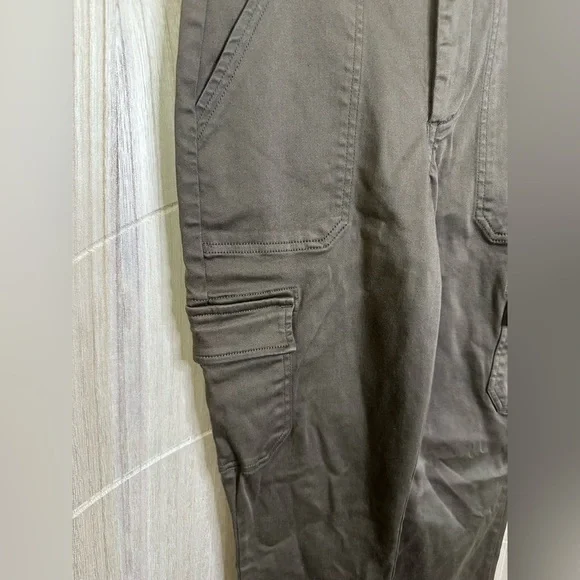 EVEREVE Larissa Cropped Cargo‎ in Fatigue size 26 - Picture 10 of 14